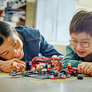 Zastávka v boxech F1® a personál s vozem Ferrari - Lego City (60443) 3